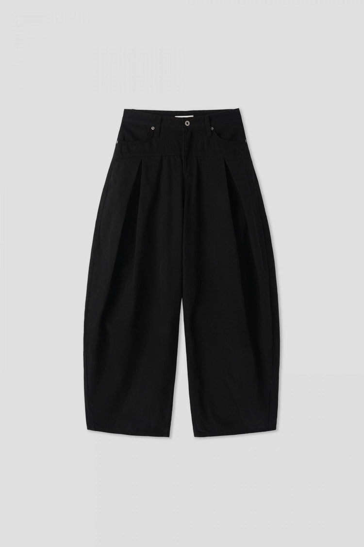 Pleated Curved Blade Pants