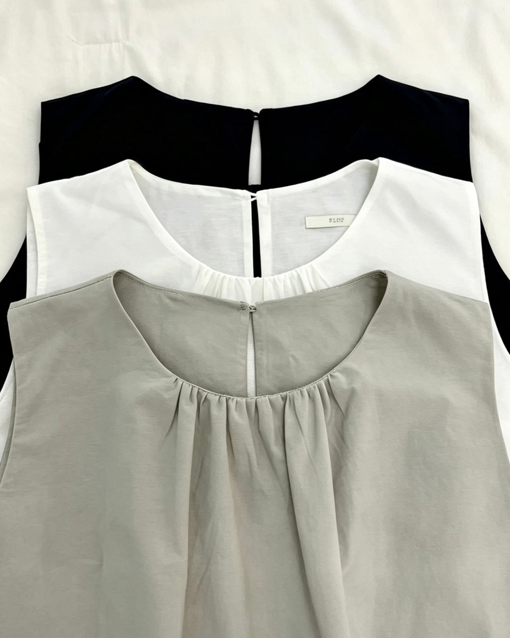 Balloon Sleeveless Blouse