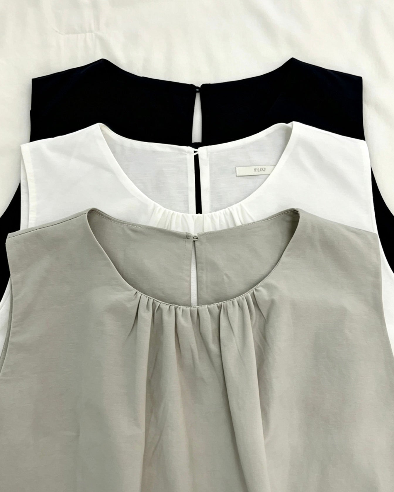 Balloon Sleeveless Blouse