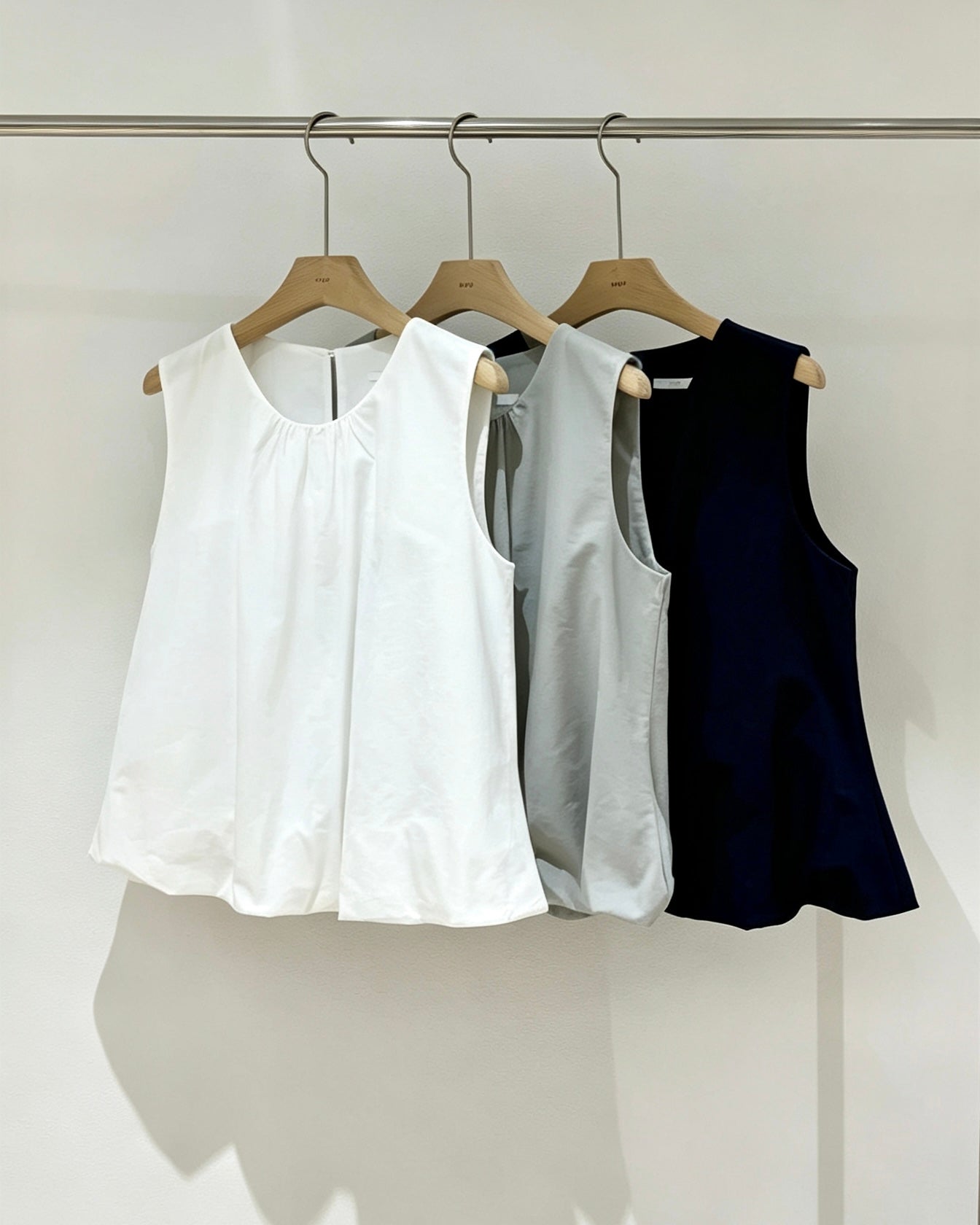 Balloon Sleeveless Blouse