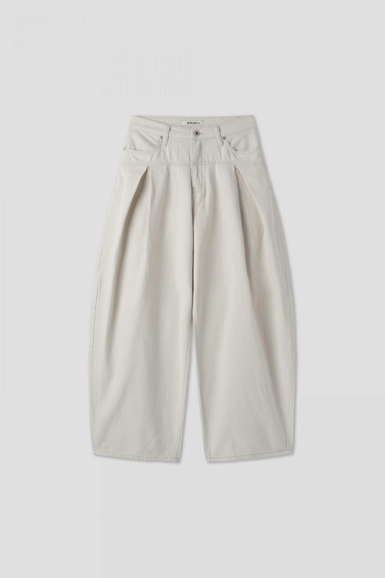 Pleated Curved Blade Pants
