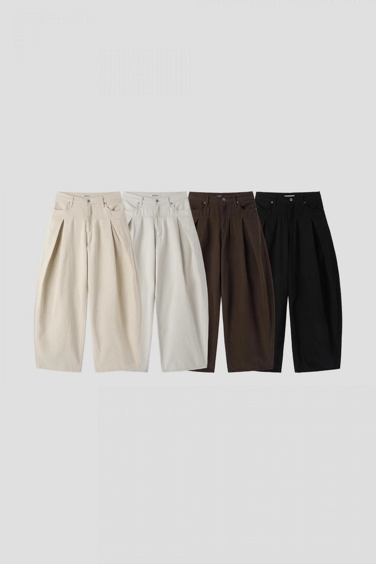 Pleated Curved Blade Pants