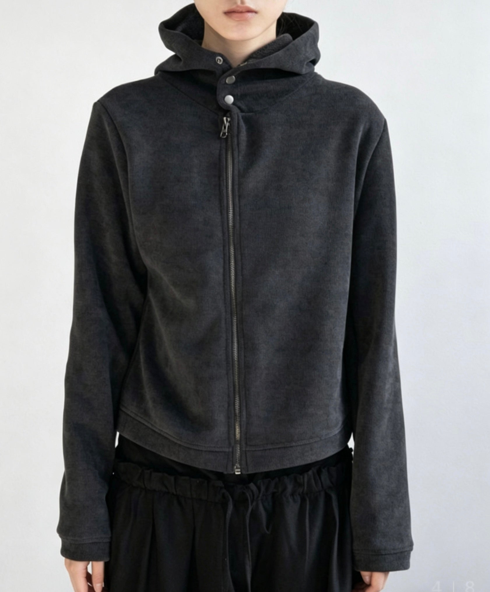 Antique Hooded Zip-up