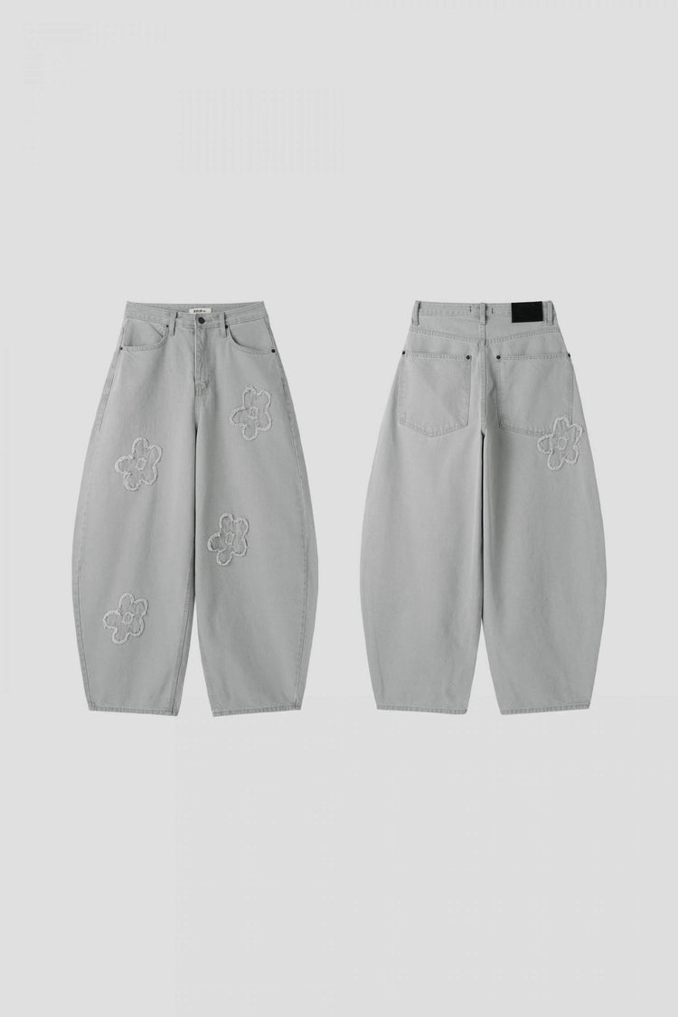 Floral Embroidered Curved Blade Pants