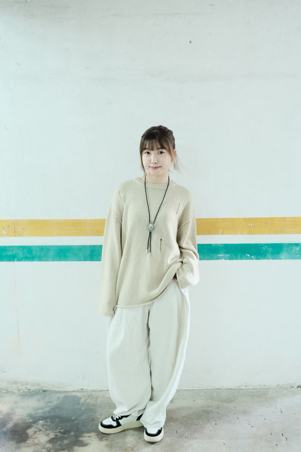 Pleated Curved Blade Pants
