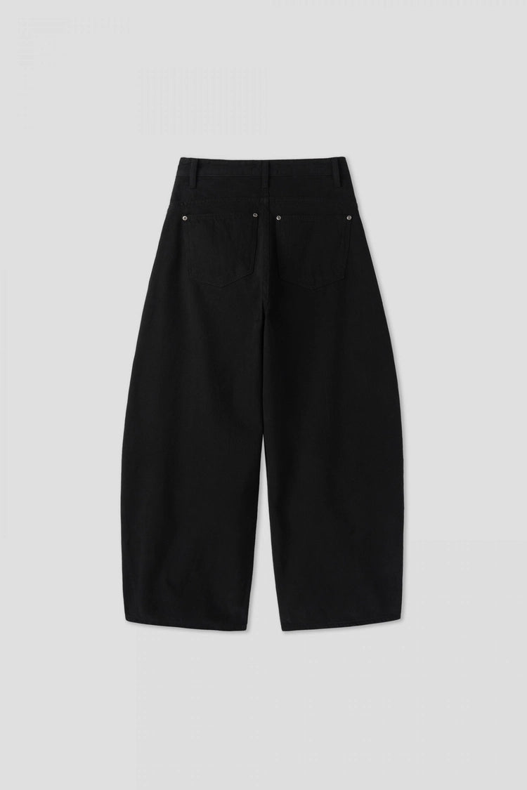 Pleated Curved Blade Pants