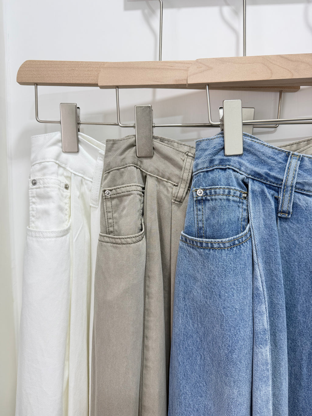 Wide Pintuck Denim Jeans