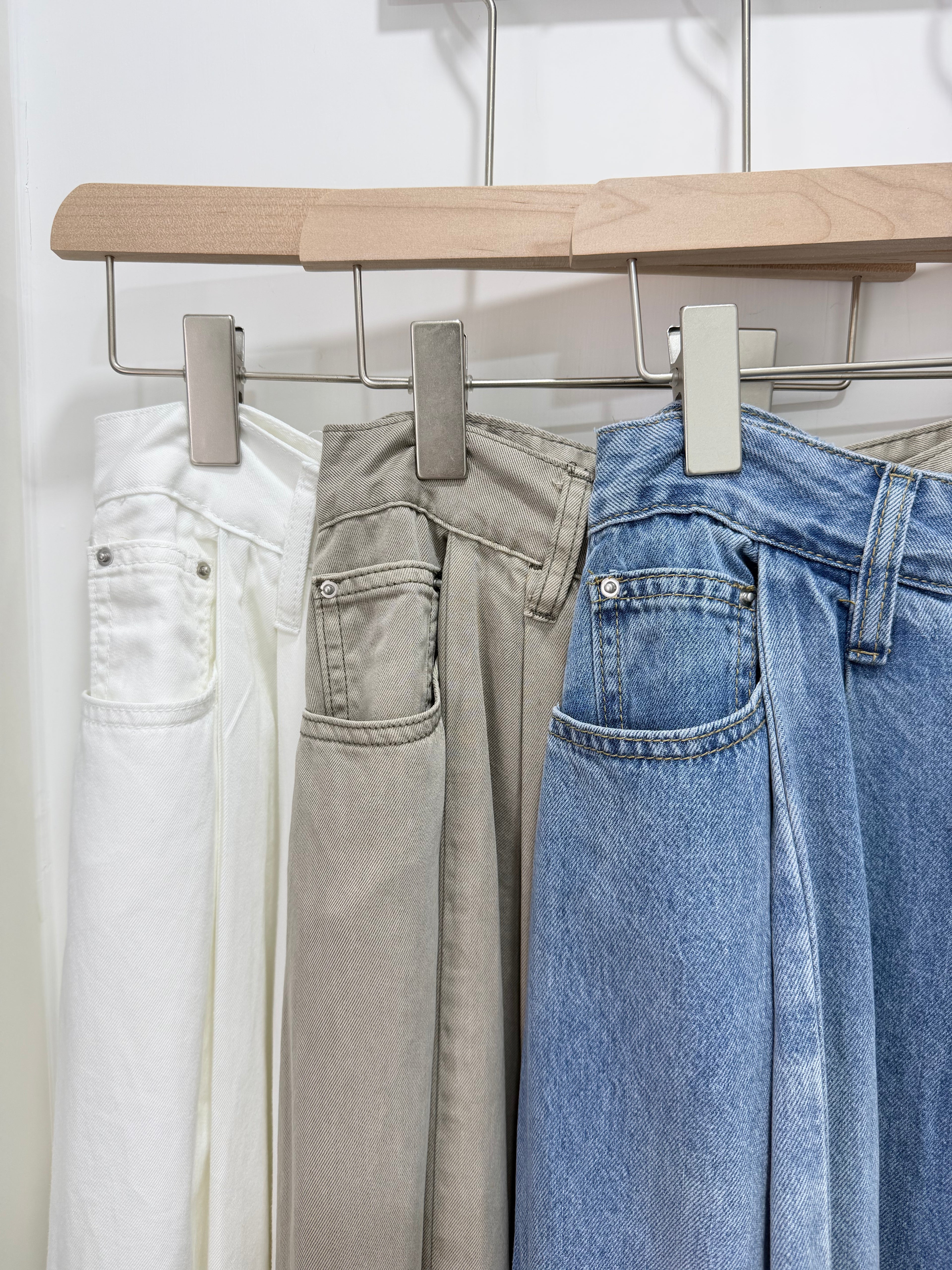 Wide Pintuck Denim Jeans